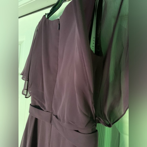 Bridesmaid/Formal Dress - Picture 2 of 6